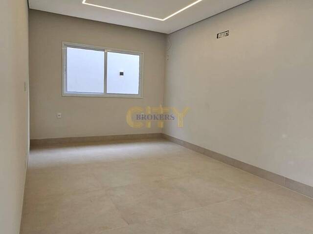 #808 - Casa em condomínio para Venda em Cuiabá - MT