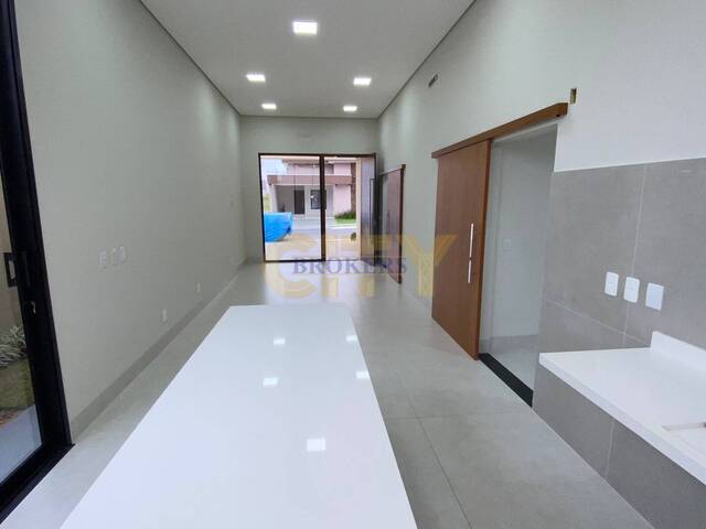 #83426 - Casa em condomínio para Venda em Cuiabá - MT