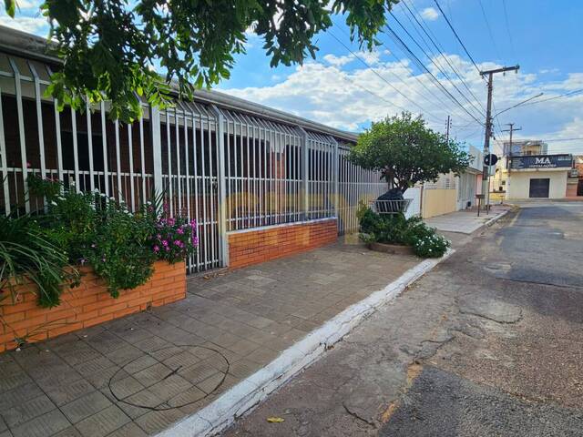 #875 - Casa para Venda em Cuiabá - MT - 2