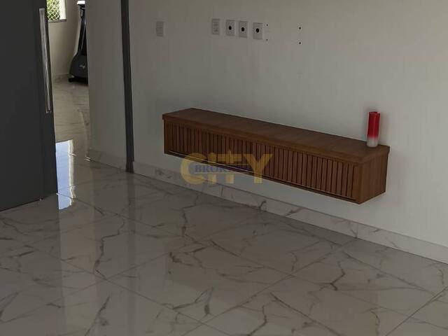 #885 - Apartamento para Venda em Cuiabá - MT