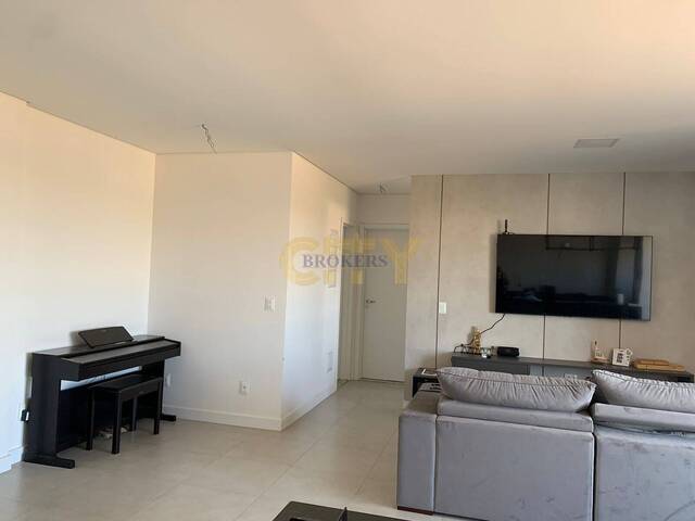 #916 - Apartamento para Venda em Cuiabá - MT