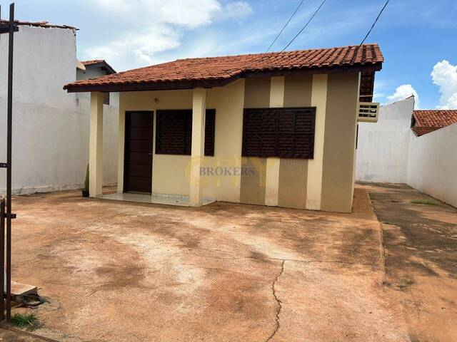 #926 - Casa para Venda em Cuiabá - MT - 2