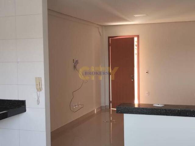 Apartamento para Venda em Várzea Grande - 4