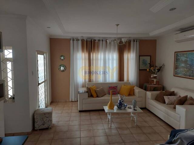 #1015 - Casa para Venda em Cuiabá - MT - 1