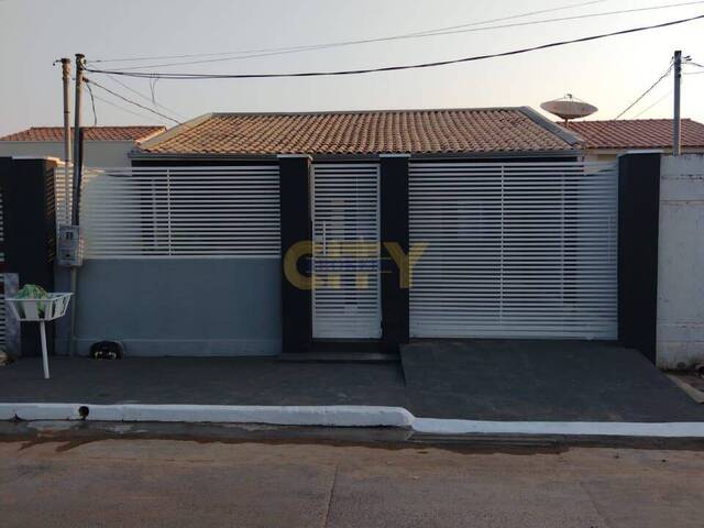 #1018 - Casa para Venda em Cuiabá - MT - 1