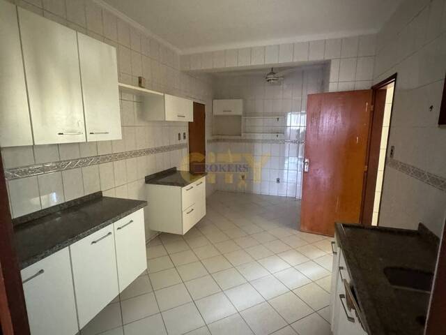 #1055 - Apartamento para Venda em Cuiabá - MT