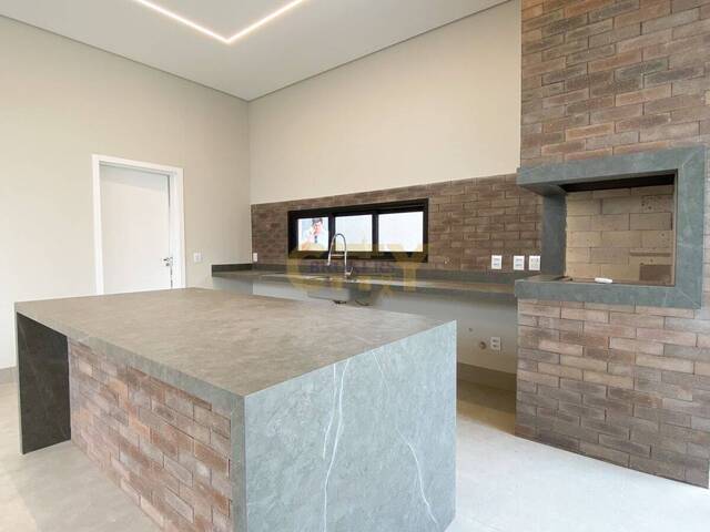 #1062 - Casa em condomínio para Venda em Cuiabá - MT