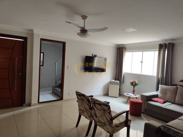 #1067 - Casa para Venda em Cuiabá - MT - 2