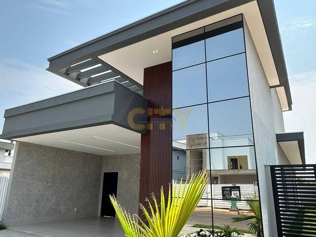 #1076 - Casa em condomínio para Venda em Cuiabá - MT