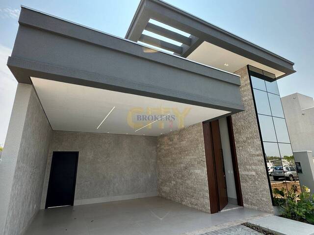 #1076 - Casa em condomínio para Venda em Cuiabá - MT