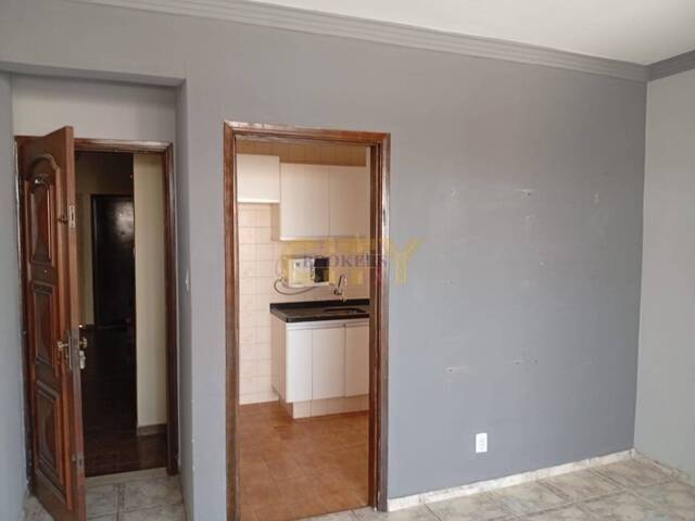 #1098 - Apartamento para Venda em Cuiabá - MT