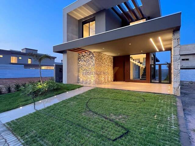 #1103 - Casa em condomínio para Venda em Cuiabá - MT
