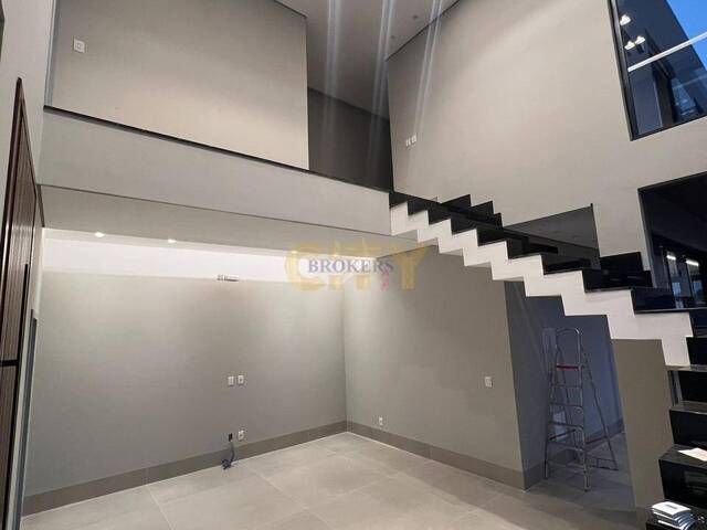 #1103 - Casa em condomínio para Venda em Cuiabá - MT