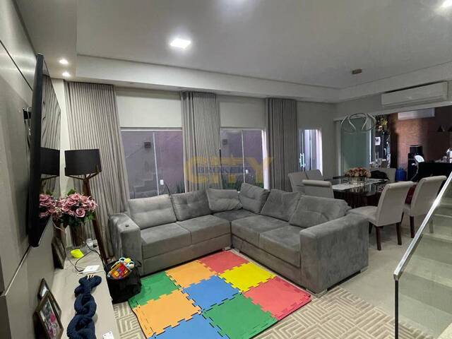 #1229 - Casa em condomínio para Venda em Cuiabá - MT