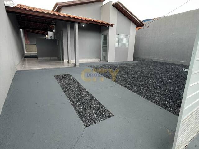 #1300 - Casa para Venda em Cuiabá - MT - 1