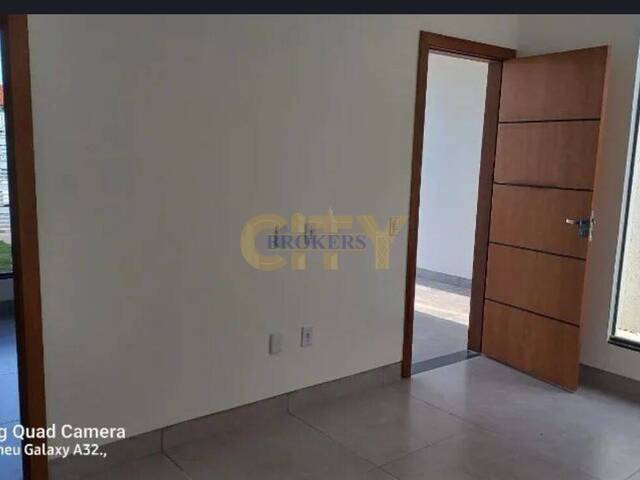 #1328 - Casa para Venda em Cuiabá - MT - 2