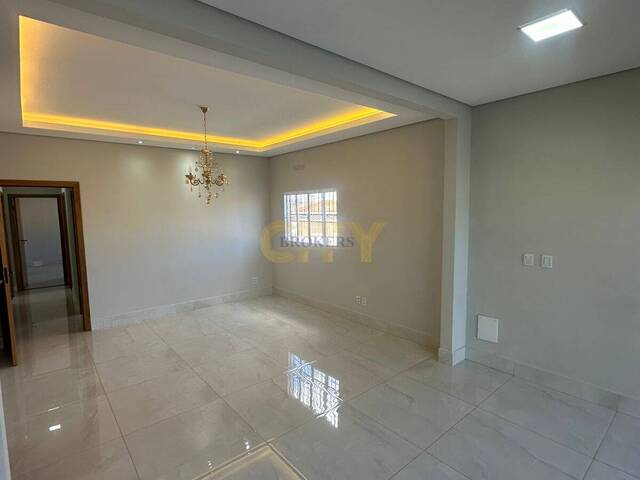 #1387 - Casa para Venda em Cuiabá - MT - 2