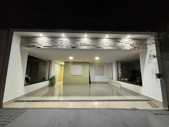 #1415 - Casa em condomínio para Venda em Cuiabá - MT