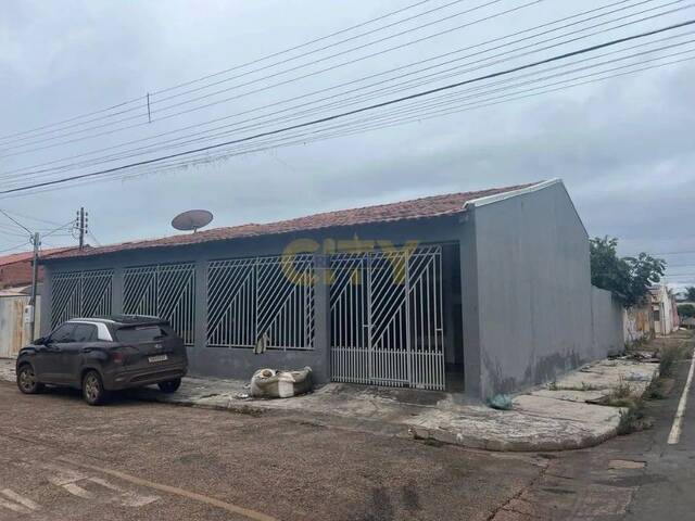 #1451 - Casa para Venda em Cuiabá - MT - 2