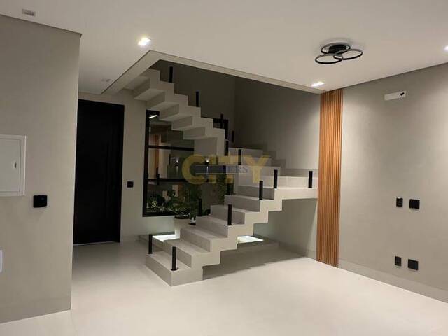 #1190 - Casa em condomínio para Venda em Cuiabá - MT