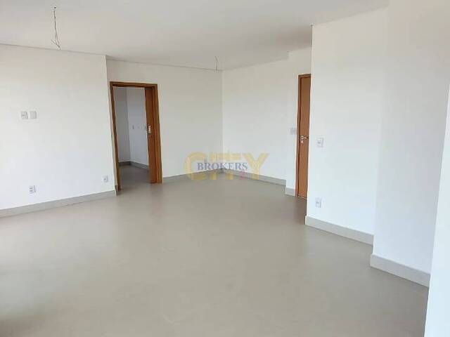 Apartamento para Venda em Cuiabá - 4