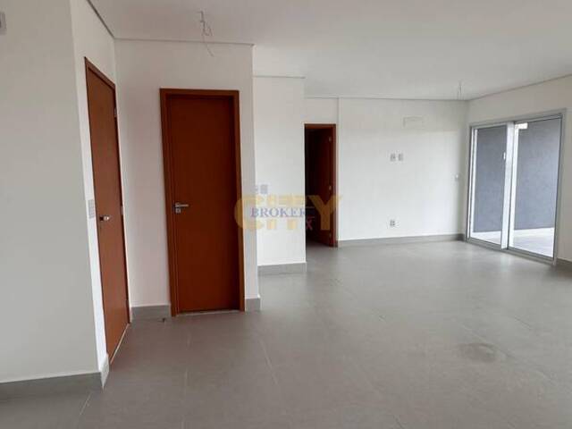 #1645 - Apartamento para Venda em Cuiabá - MT - 2