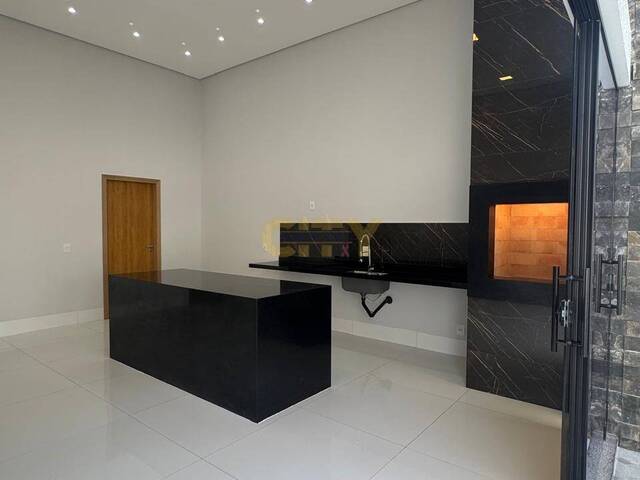 #1650 - Casa para Venda em Cuiabá - MT - 2