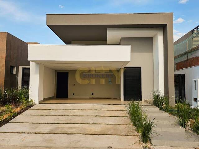 #1670 - Casa em condomínio para Venda em Cuiabá - MT - 1