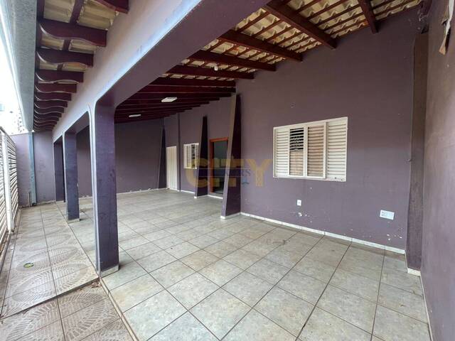 #1694 - Casa para Venda em Cuiabá - MT - 2