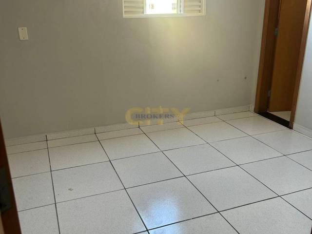 #879 - Apartamento para Venda em Cuiabá - MT