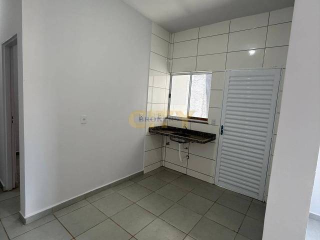 Casa para Venda em Várzea Grande - 4