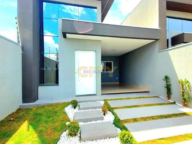 Venda em Jardim Shangri-La - Cuiabá