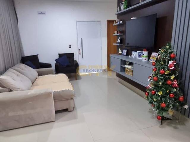 #1854 - Casa para Venda em Cuiabá - MT - 2