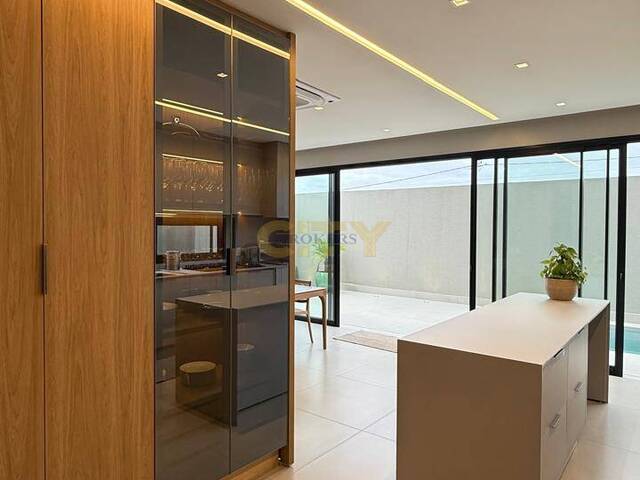 Sobrado para Venda em Cuiabá - 5