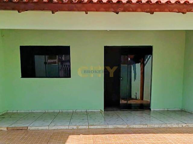 #1863 - Casa para Venda em Cuiabá - MT - 1