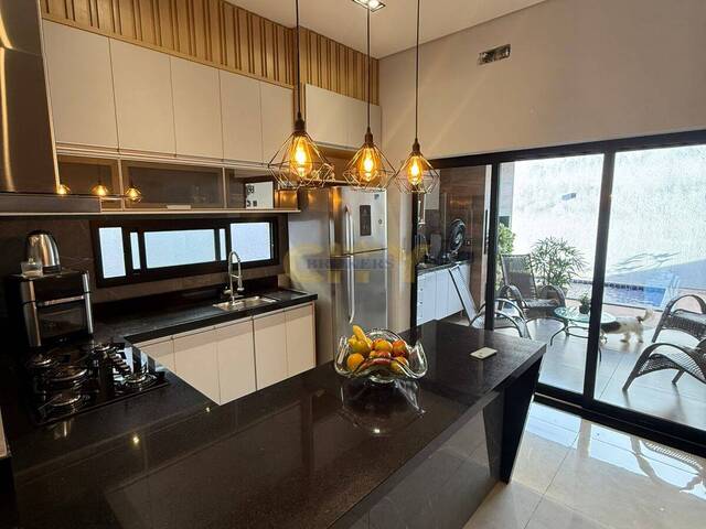 Casa em condomínio para Venda em Cuiabá - 4