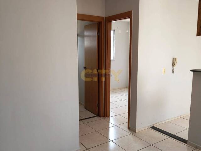 #1880 - Apartamento para Venda em Cuiabá - MT - 2
