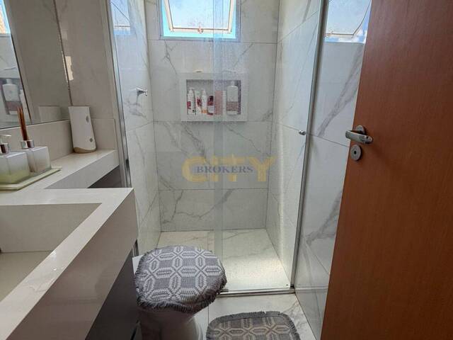 Apartamento para Venda em Várzea Grande - 4