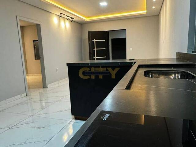 #1913 - Casa para Venda em Cuiabá - MT - 2