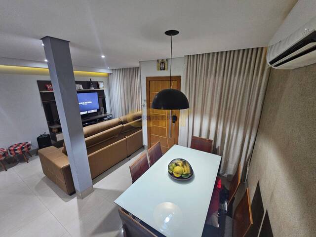 #1927 - Casa para Venda em Cuiabá - MT - 2