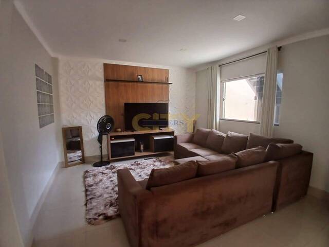 #1928 - Casa para Venda em Cuiabá - MT - 1