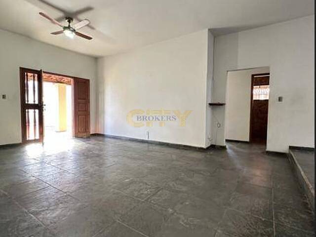 #1941 - Casa para Venda em Cuiabá - MT