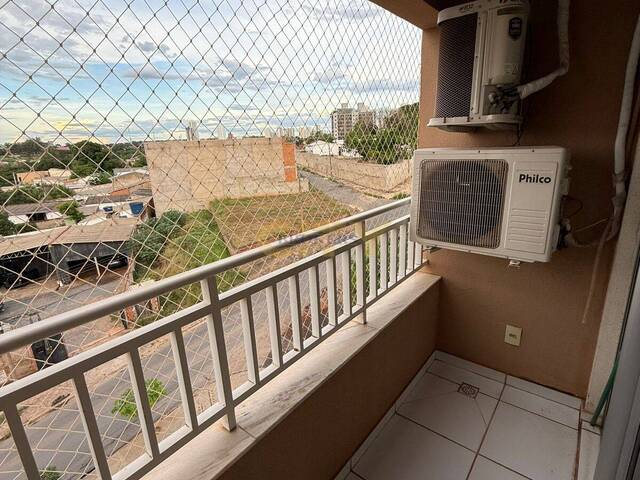 #1951 - Apartamento para Venda em Cuiabá - MT