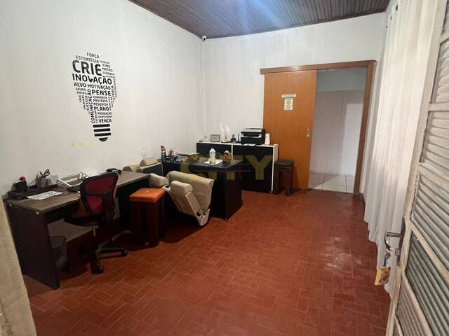#1956 - Casa para Venda em Cuiabá - MT - 2