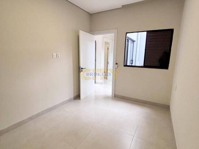 #1972 - Casa para Venda em Cuiabá - MT - 2