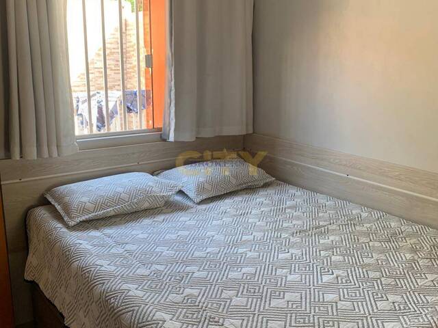 Casa para Venda em Várzea Grande - 3