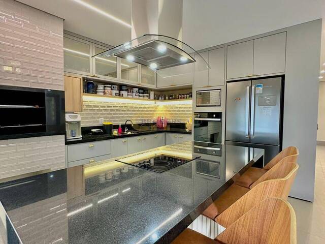 Casa para Venda em Cuiabá - 2