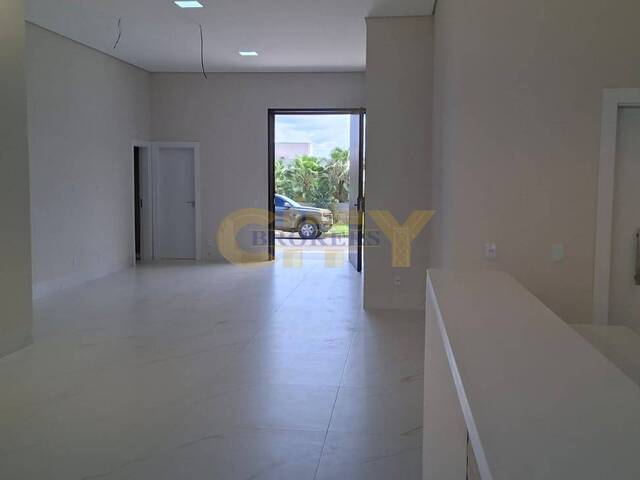 Casa para Venda em Cuiabá - 2