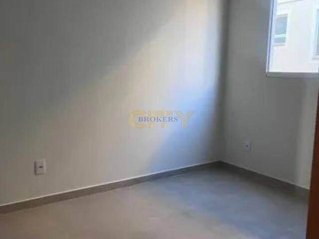 Apartamento para Venda em Cuiabá - 4