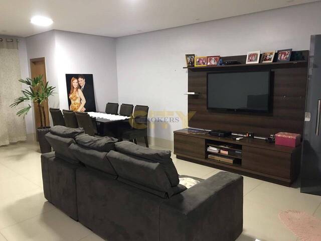 Casa para Venda em Cuiabá - 2